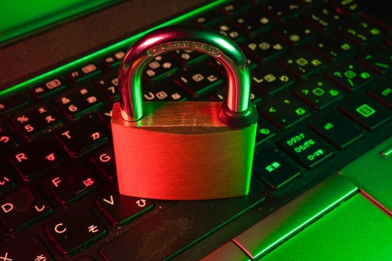 API Key 是怎么被 LLM 读走的：三个模型实测与四道拦截